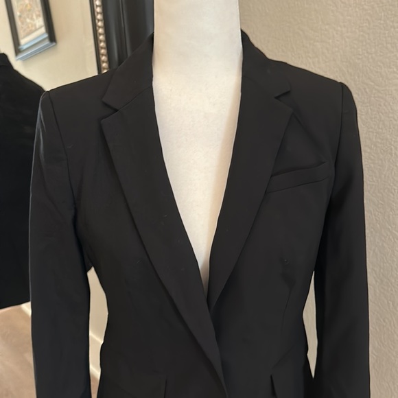 Banana Republic Black Wool Suit Jacket Stretch Size 8 Fully Lined Two Button - Picture 2 of 8
